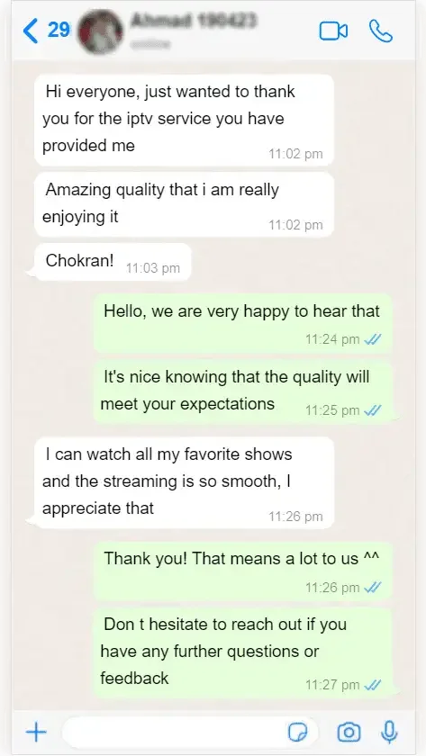 Captura de pantalla de reseña de cliente en WhatsApp